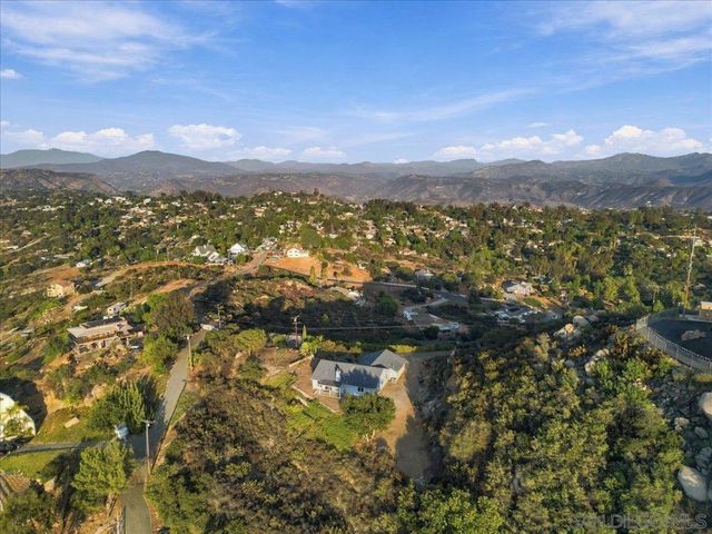 800 Alta Lane, El Cajon, CA 92021