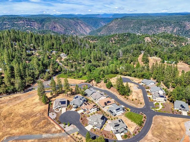 504 Chase Ct, Colfax, CA 95713