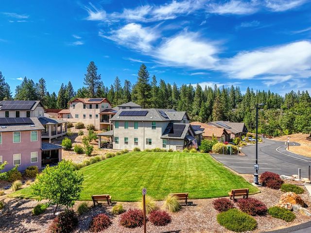 504 Chase Ct, Colfax, CA 95713