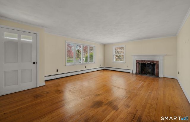 4 Champlin Hill Court, East Lyme, CT 06357