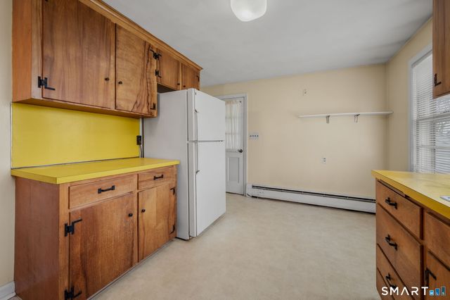 4 Champlin Hill Court, East Lyme, CT 06357