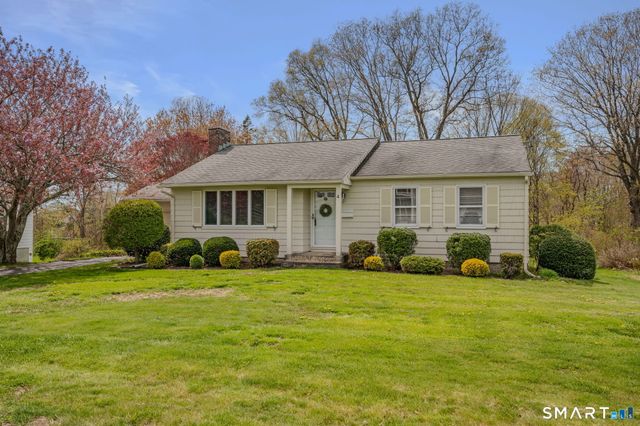 4 Champlin Hill Court, East Lyme, CT 06357
