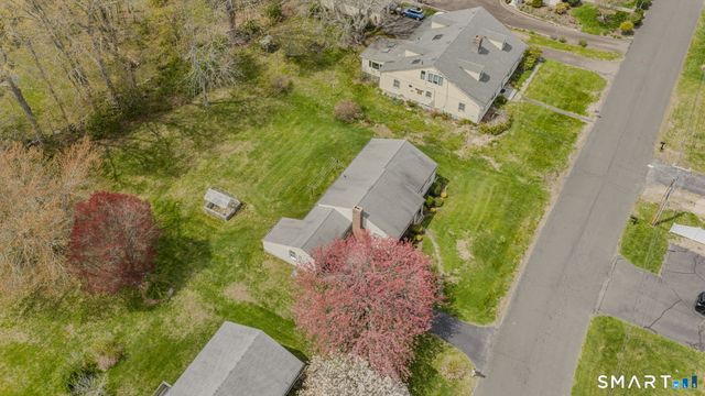 4 Champlin Hill Court, East Lyme, CT 06357