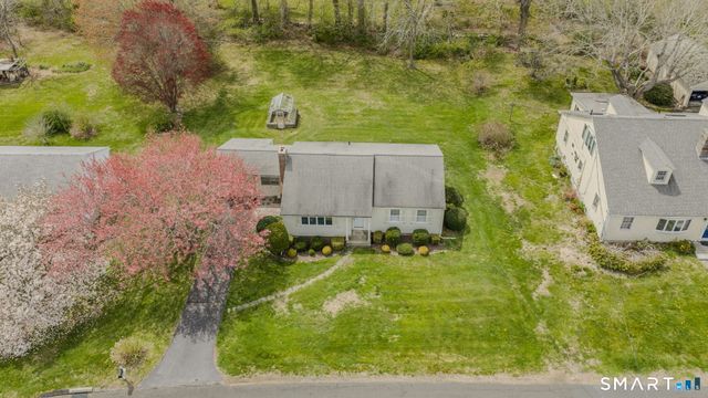 4 Champlin Hill Court, East Lyme, CT 06357