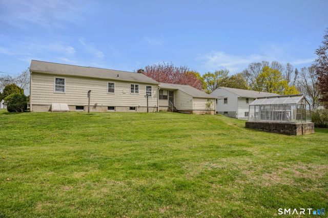 4 Champlin Hill Court, East Lyme, CT 06357