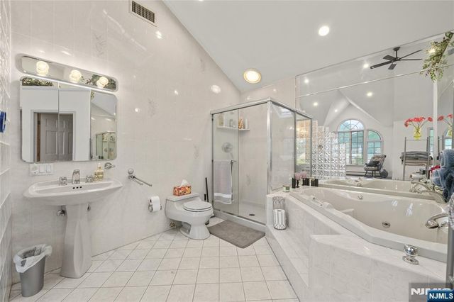6 Tyler Court, Clifton, NJ 07012