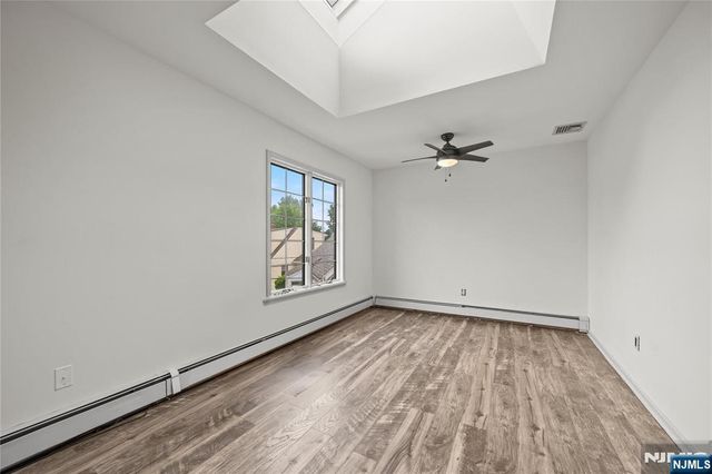 6 Tyler Court, Clifton, NJ 07012
