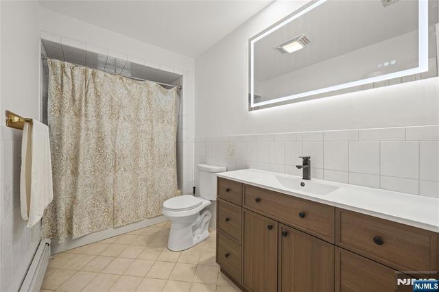 6 Tyler Court, Clifton, NJ 07012