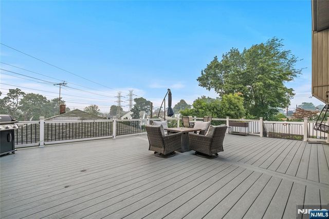 6 Tyler Court, Clifton, NJ 07012