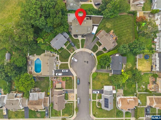 6 Tyler Court, Clifton, NJ 07012