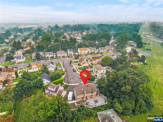 6 Tyler Court, Clifton, NJ 07012
