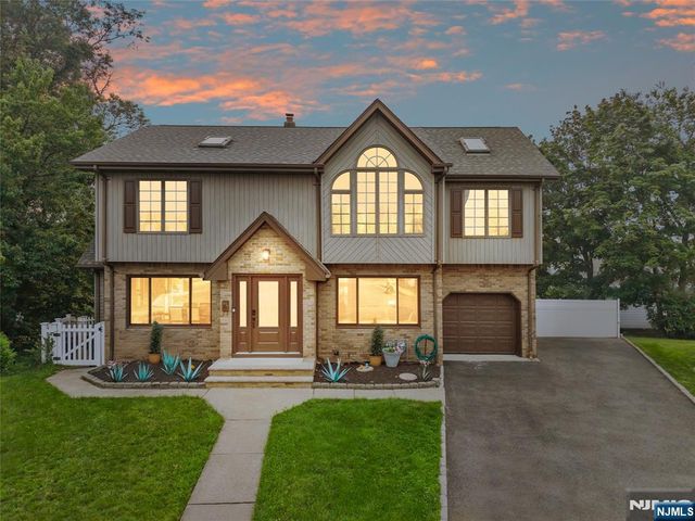 6 Tyler Court, Clifton, NJ 07012