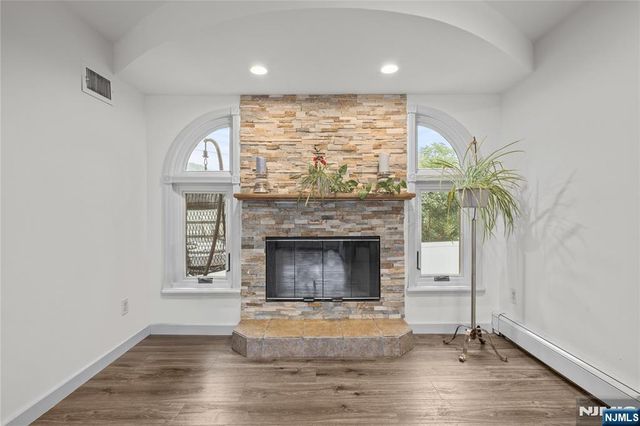 6 Tyler Court, Clifton, NJ 07012