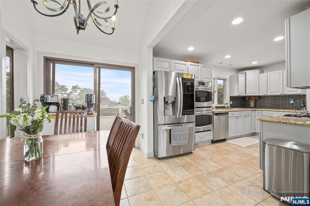 6 Tyler Court, Clifton, NJ 07012