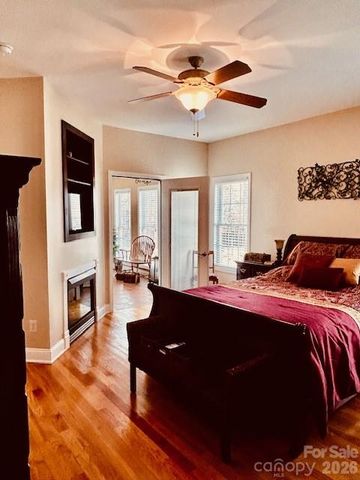 69 Isaac Creek Drive 22, Hickory, NC 28601