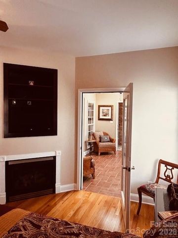 69 Isaac Creek Drive 22, Hickory, NC 28601