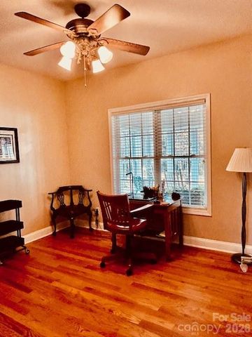 69 Isaac Creek Drive 22, Hickory, NC 28601