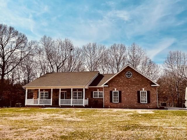 69 Isaac Creek Drive 22, Hickory, NC 28601