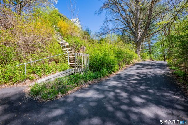 467 Bunker Hill Avenue, Waterbury, CT 06708