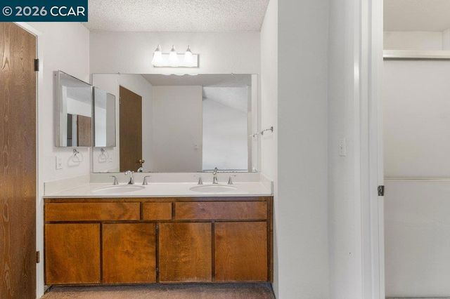 1299 Sheppard Ct, Walnut Creek, CA 94598