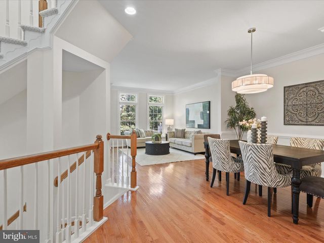 4086 CLOVET DR #32, Fairfax, VA 22030