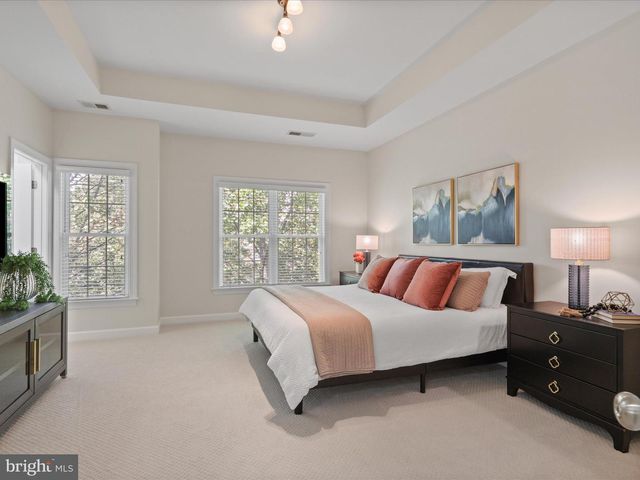 4086 CLOVET DR #32, Fairfax, VA 22030