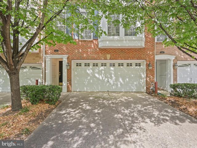 4086 CLOVET DR #32, Fairfax, VA 22030
