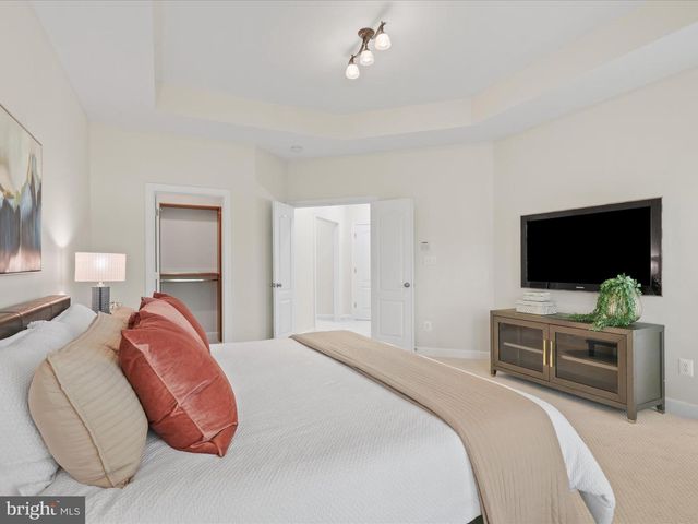 4086 CLOVET DR #32, Fairfax, VA 22030