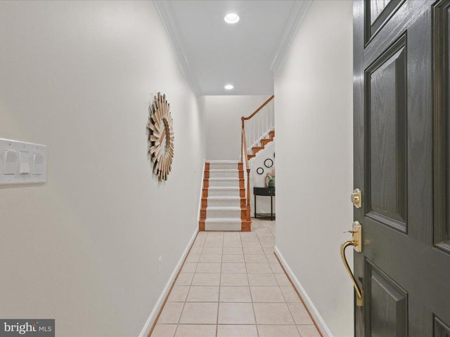 4086 CLOVET DR #32, Fairfax, VA 22030