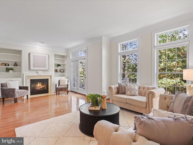 4086 CLOVET DR #32, Fairfax, VA 22030