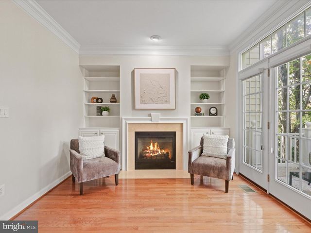 4086 CLOVET DR #32, Fairfax, VA 22030