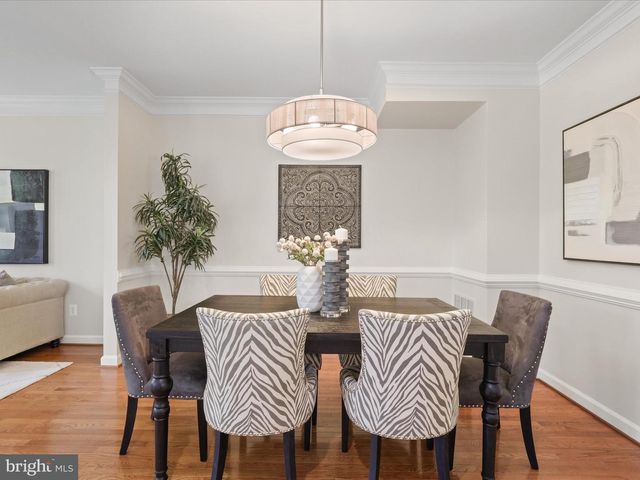 4086 CLOVET DR #32, Fairfax, VA 22030