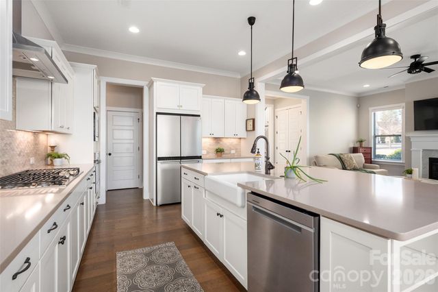 12903 Sandpiper Grove Court, Charlotte, NC 28278