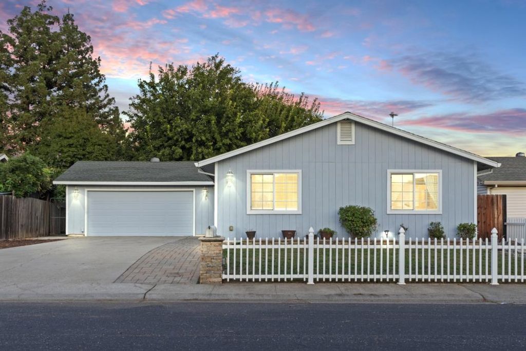 305 Jesse Ave, Roseville, CA 95678