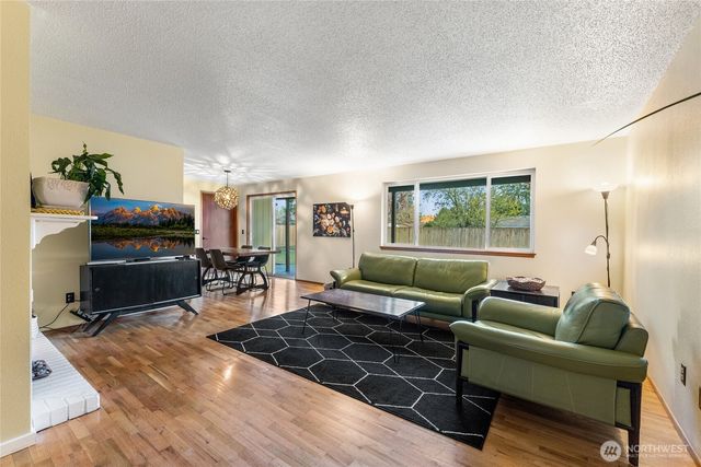 2212 Maxine Street SE, Lacey, WA 98503