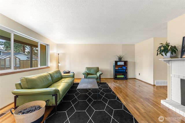 2212 Maxine Street SE, Lacey, WA 98503