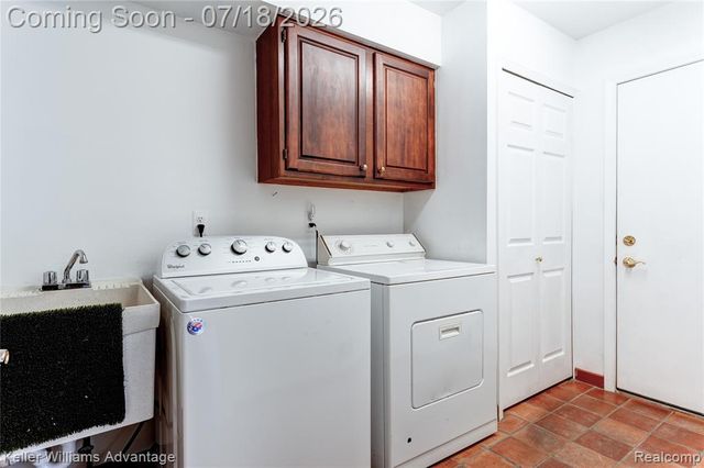 18048 Blue Heron Drive, Northville, MI 48168