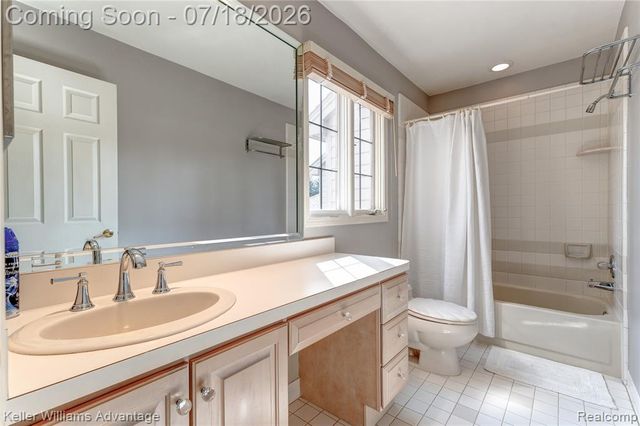 18048 Blue Heron Drive, Northville, MI 48168