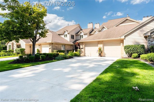 18048 Blue Heron Drive, Northville, MI 48168