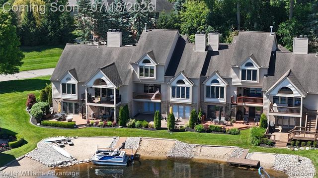 18048 Blue Heron Drive, Northville, MI 48168