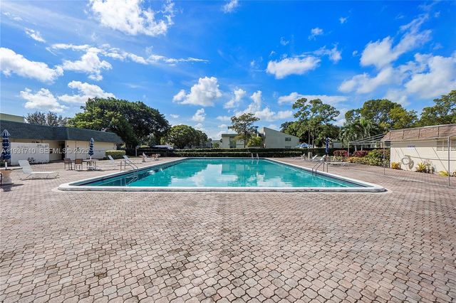 4110 NW 88th Ave 101, Coral Springs, FL 33065