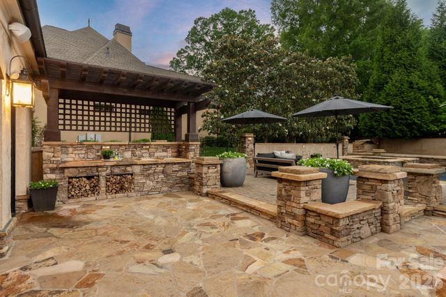 406 Creeping Cedar Court, Waxhaw, NC 28173