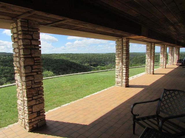 4481 S Medina Hwy, Kerrville, TX 78028