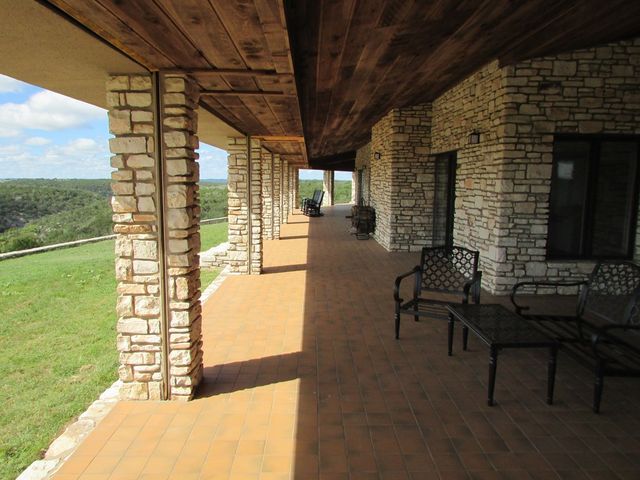 4481 S Medina Hwy, Kerrville, TX 78028