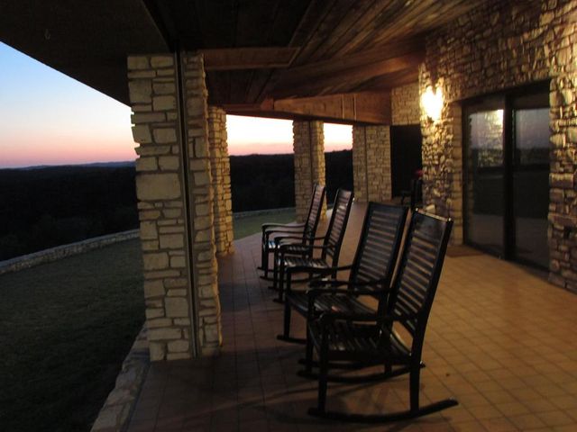 4481 S Medina Hwy, Kerrville, TX 78028