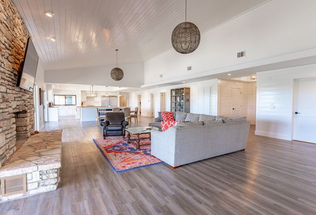 4481 S Medina Hwy, Kerrville, TX 78028