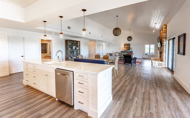 4481 S Medina Hwy, Kerrville, TX 78028