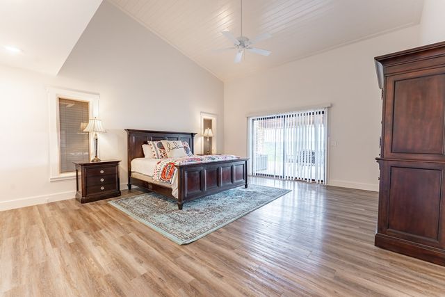 4481 S Medina Hwy, Kerrville, TX 78028