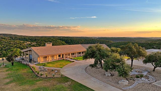 4481 S Medina Hwy, Kerrville, TX 78028