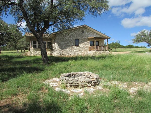 4481 S Medina Hwy, Kerrville, TX 78028